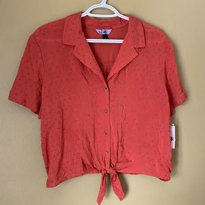 Women’s Button-up Top